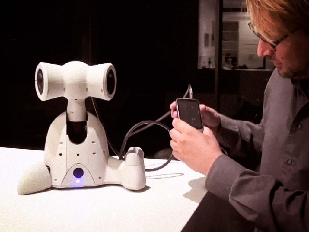 سخنرانی تد : روبات‌هایی که “روح” دارند