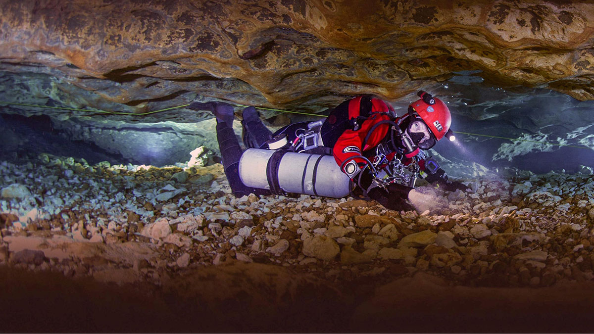 سخنرانی تد : جهان اعجاب‌انگیز غارهای زیر آب