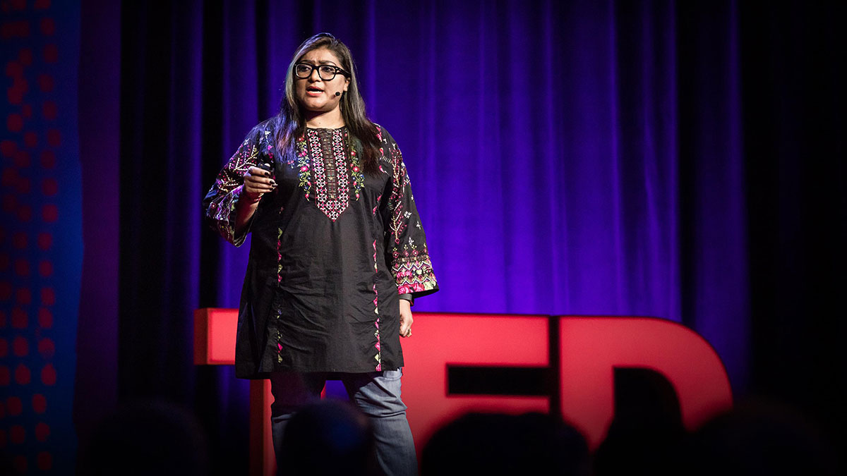 سخنرانی تد : چگونه زنان پاکستانی در حال بازگرداندن اینترنت هستند