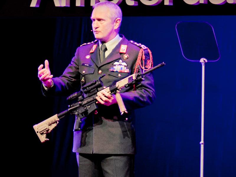 سخنرانی تد : Peter van Uhm : چرا من اسلحه را انتخاب کردم؟