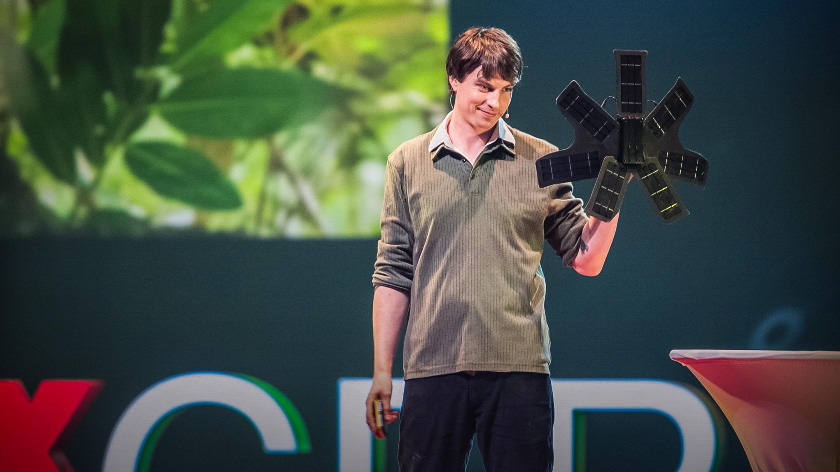 سخنرانی تد : چه چیزی می‌تواند جنگل‌های بارانی را حفظ کند؟ تلفن همراه قدیمی شما