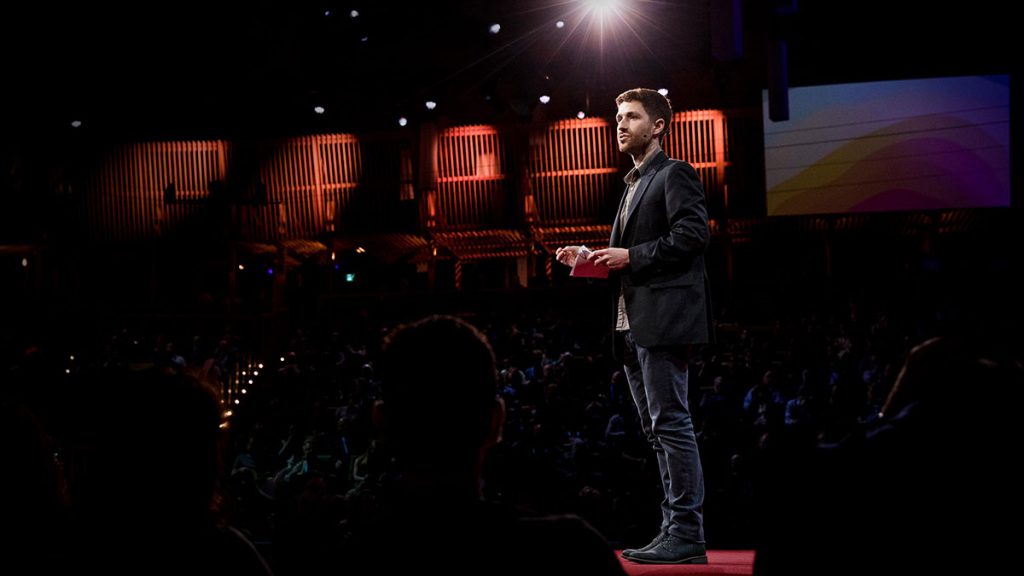 سخنرانی تد : ترفندهای دستکاری ذهنی که شرکت‌ها برای جلب توجه شما به کار می‌برند